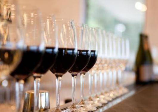 进行|经过“橡木桶”培养的葡萄酒才是好酒？不一定，教你一招分辨好坏