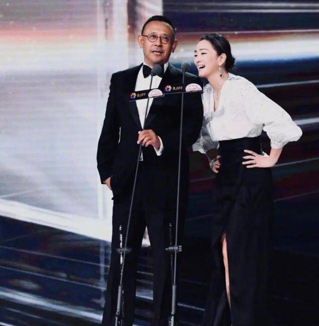 全球|59岁范伟险胜外国影帝，刘德华巩俐落败！这届华鼎奖太精彩