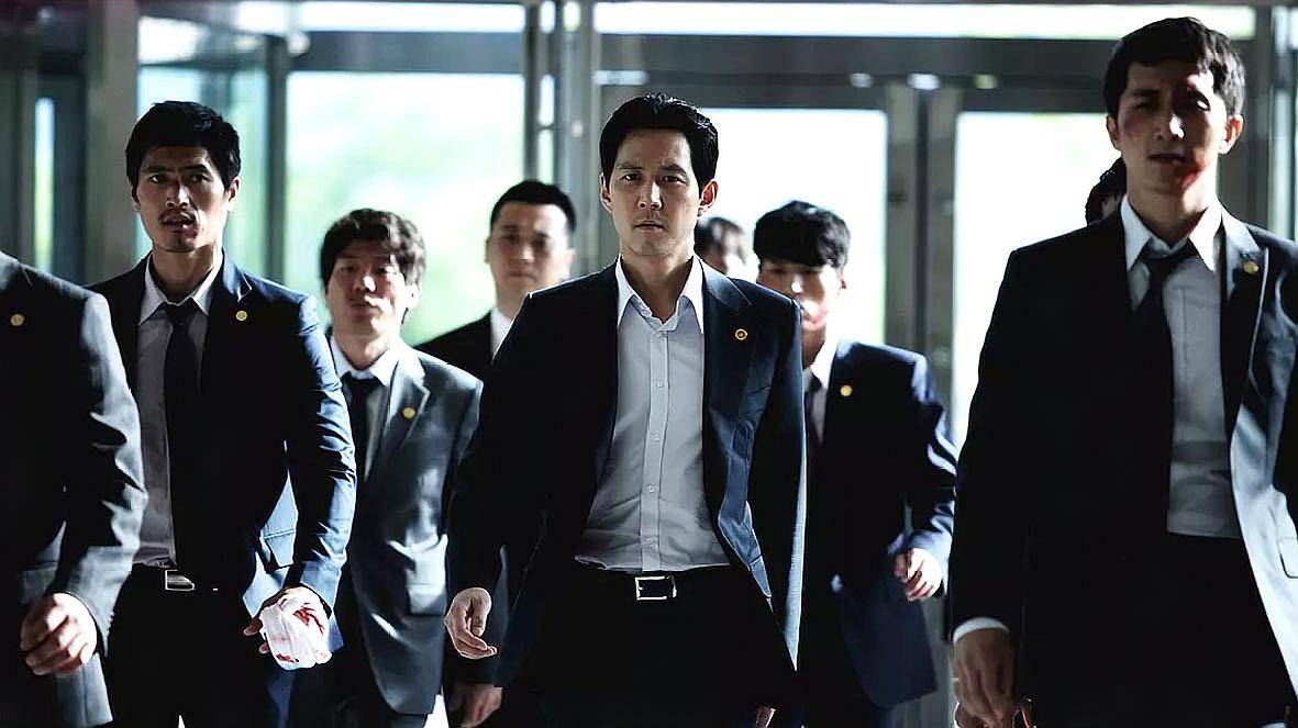 个人感觉|1999年刘德华和古天乐就玩过卧底游戏，不过个人感觉万绮雯更出彩