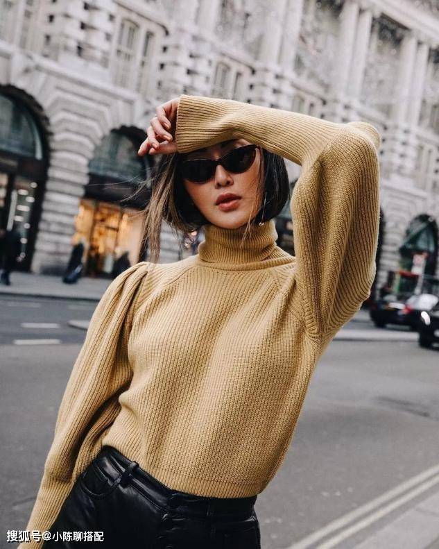 款型 毛衣+半裙,毛衣+烟管裤=今秋时髦搭配,可气质可温柔