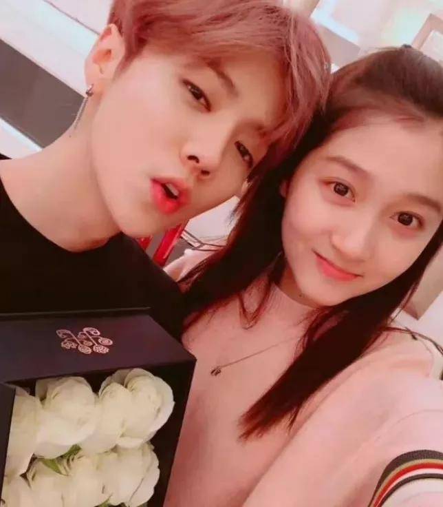 情侣|关晓彤为新戏克服恐高,鹿晗恐高不坐飞机,果然是真情侣