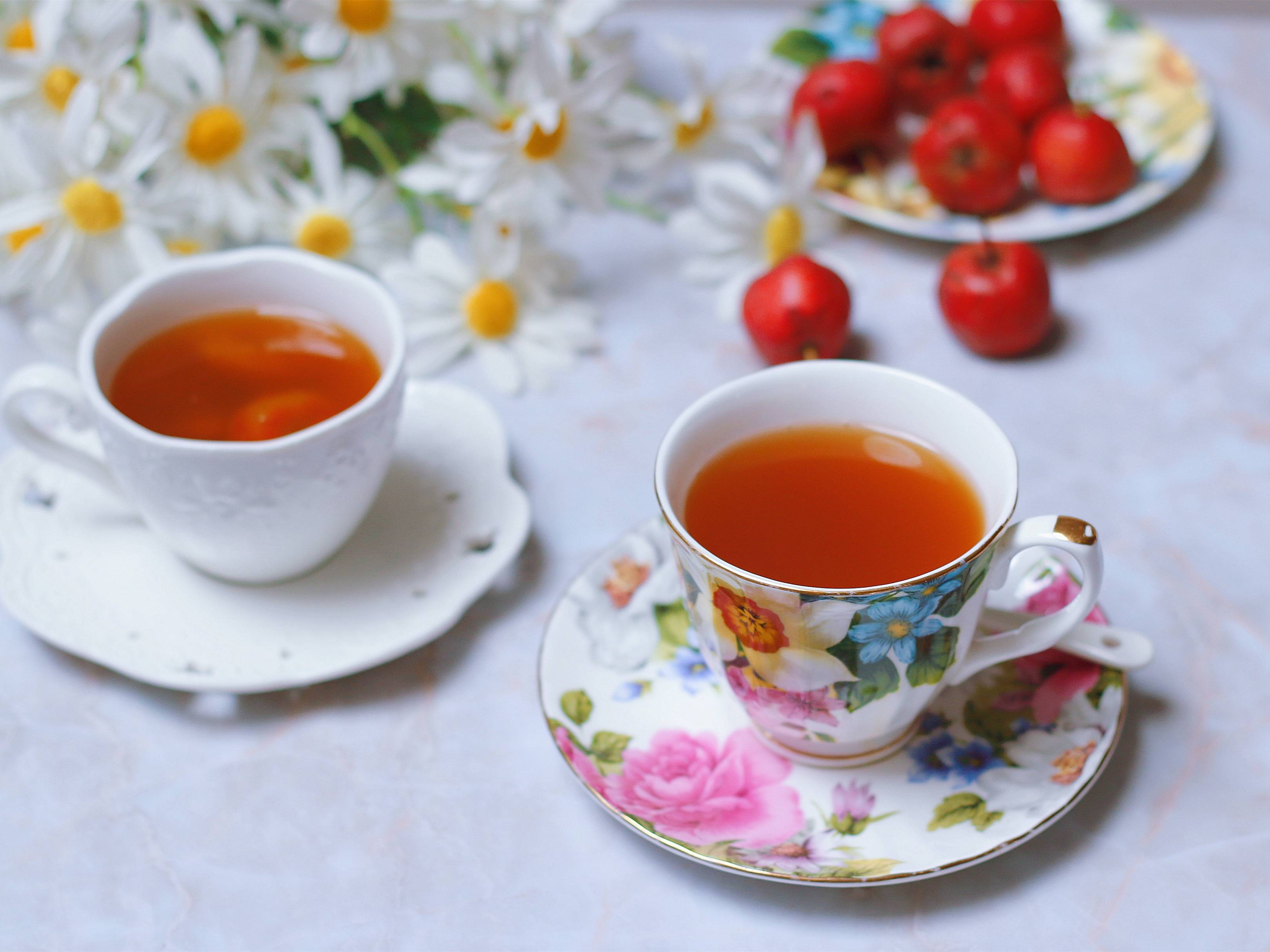 秋季少不了一杯养生茶,陈皮和山楂一起泡,常喝消食助消化