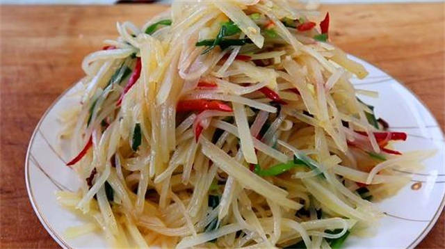 土豆丝炒肉丝的家常做法简单 66635a6ade844e7cb56ca015f4d28013.jpeg