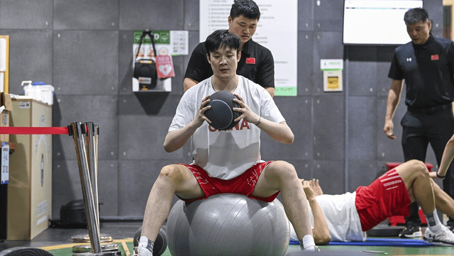 广东|央视不直播CBA总冠军颁奖典礼！广东拒绝3连败，丁彦雨航复出