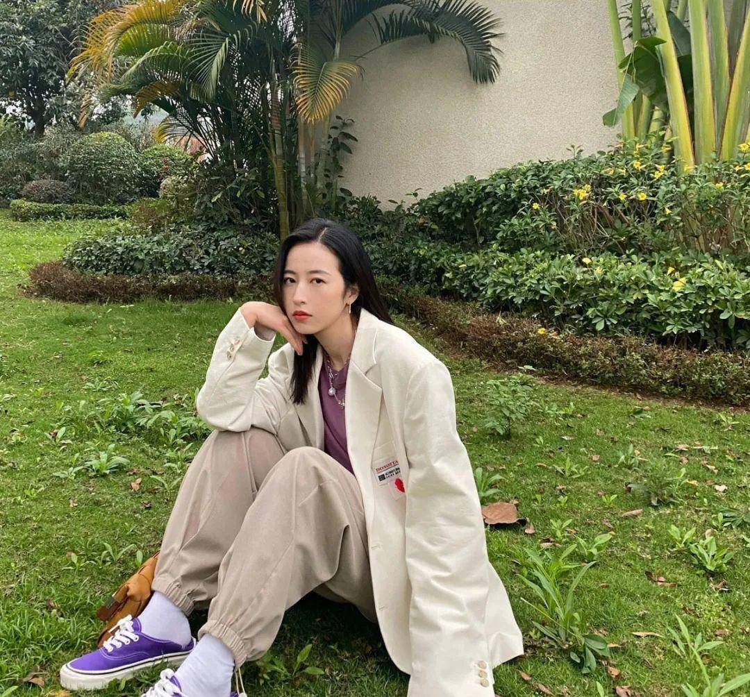 感觉 想要穿出新鲜感，今年的秋装，可以考虑一下慢跑裤