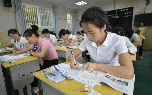 因为|杭州幼儿园老师晒出“天价”工资单，年薪将近30万，还享有编制