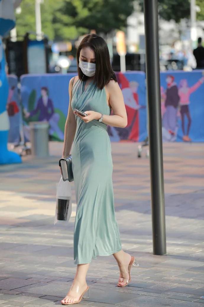 高跟鞋 高雅又端庄的精致穿搭，散发出无可挑剔的魅力，妩媚可人十分新潮