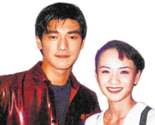 各大女明星初吻片段 99d889d2c1344ed4a8d9edfdf6bc61ab.jpeg