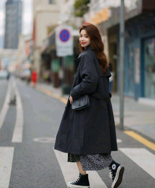 黑色 服装穿搭是女生的门面，可以很简约，但不能太过普通