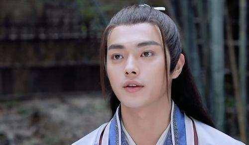 因为人到中年就“发腮”？这些男星颜值骤降的背后，是骨相在作祟