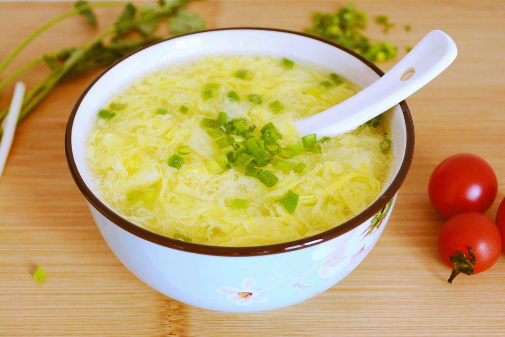 原创一个鸡蛋一根葱教你做好吃的蛋花汤简单又营养