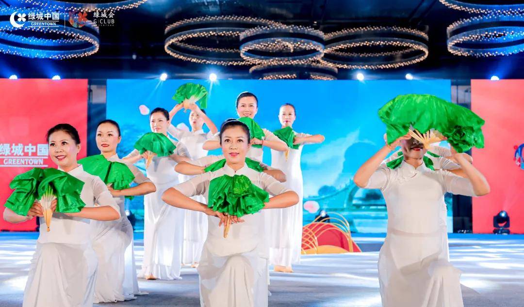 年华 花样的年华，如诗如花亦如歌