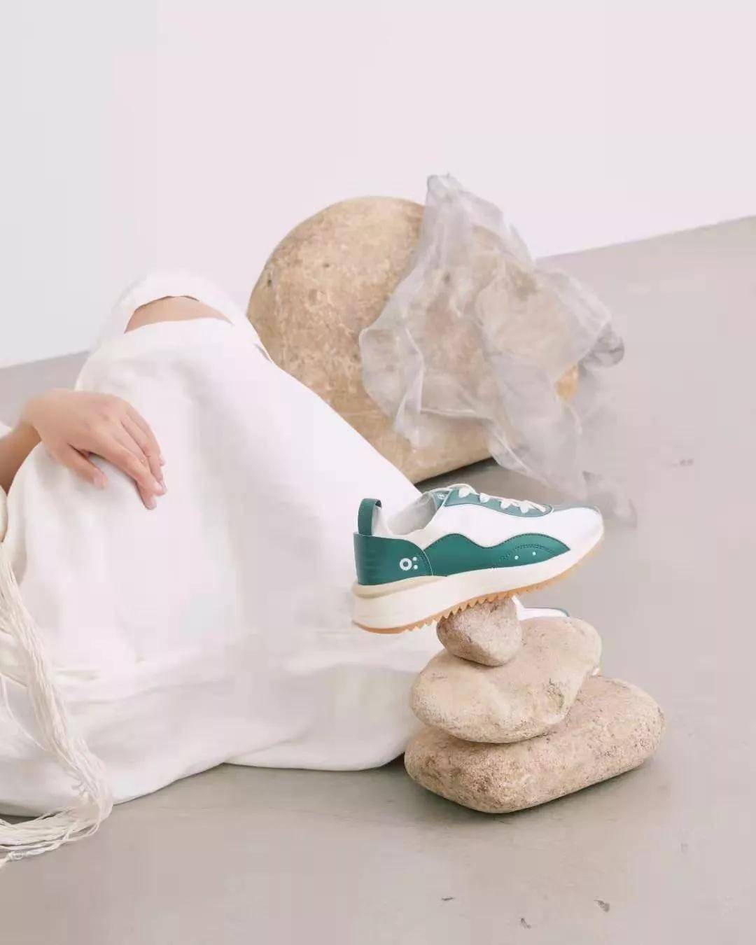 花椒 新国货运动鞋fajo：我们为何“敢贵”——时髦感与功能性另类解读