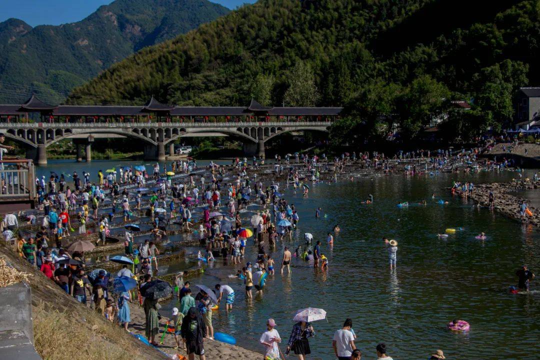 旅游自驾游景点推荐一天 37858d4863744b478daa1e51470f7797.jpeg