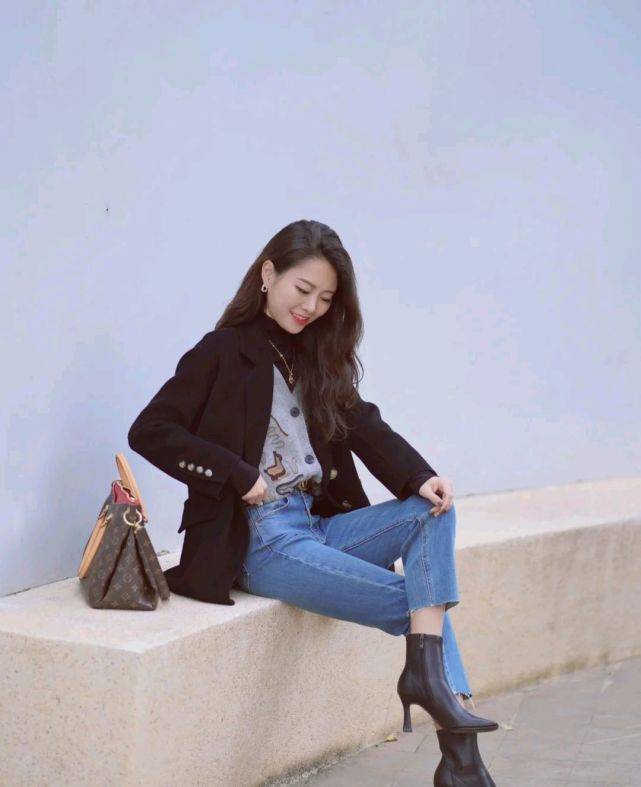 服装 寒气来袭，怎么搭配才能做到时尚与保暖并存？这三套穿搭值得借鉴