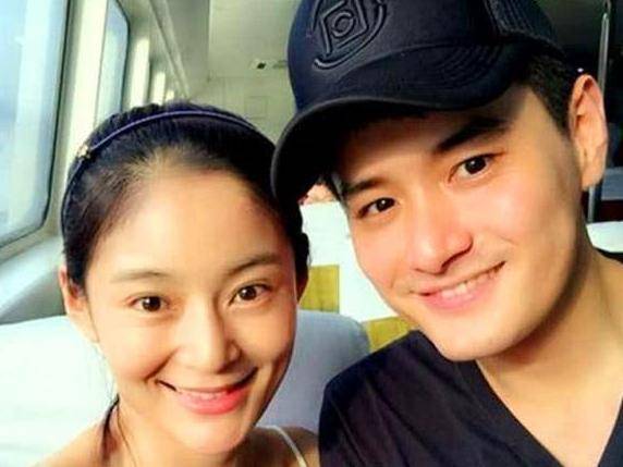 为了爱不限制于年龄？陈德容图片
