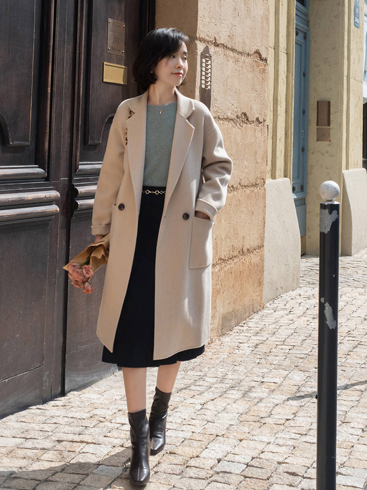 是属于 被法式穿搭造型惊艳了！毛衣搭配阔腿裤高级时髦，秋冬该这么穿