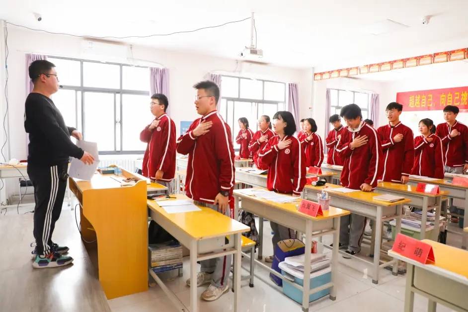 西安高校排行_USNews2022世界大学排行榜出炉,西安科技大学居内地高校第129名!