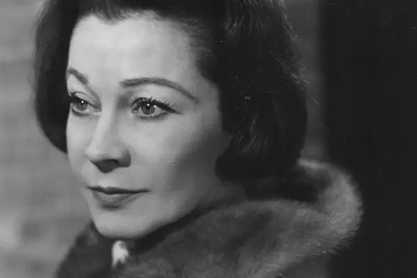 赫本|人物丨她是唯一可媲美赫本的女人，生得短暂，活得绚烂