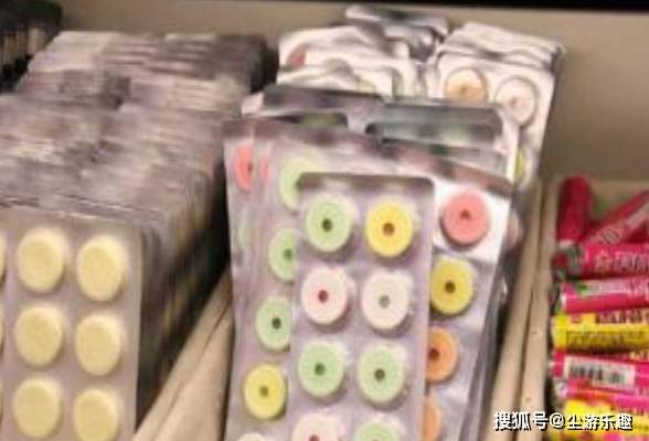 小时候|因包装丑被吐槽的5种零食,第4是国宴专用饮料,被吐槽“艳俗”!