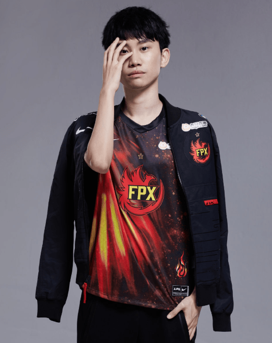 doinb正式发视频道歉:非常感谢粉丝支持,对不起让大家