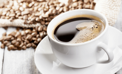 生活|43岁女士患高血糖，一年后病情恶化，医生：不想血糖升高，这种食物少碰