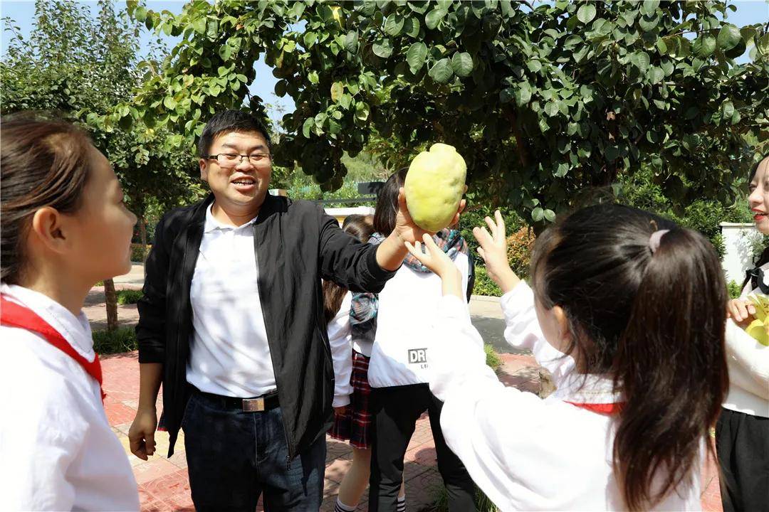 昆吾|木瓜情深 感恩莫忘丨濮阳市昆吾小学举行第三届“木瓜”主题文化活动