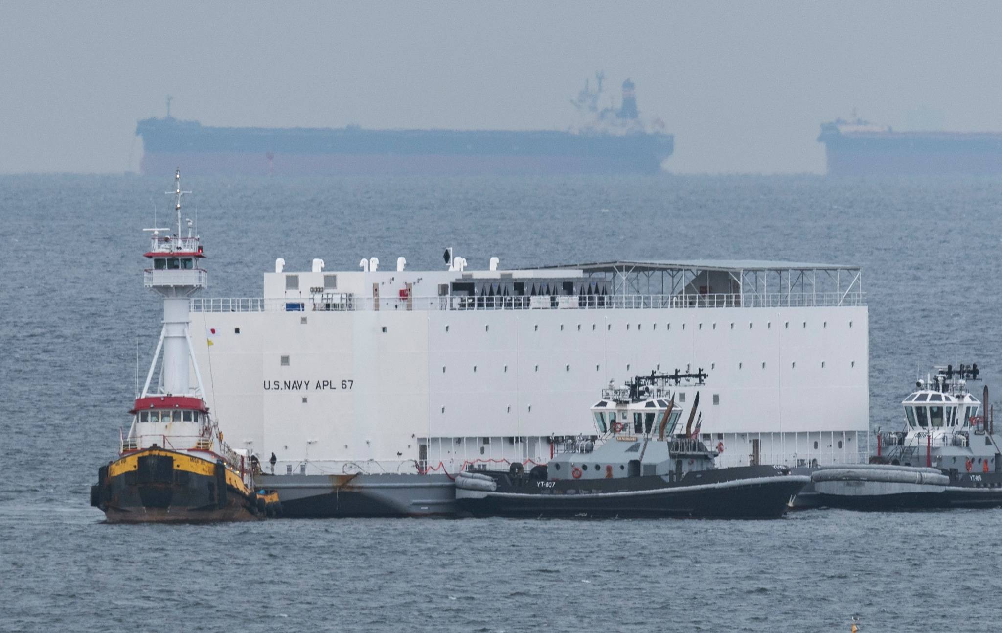 造型特殊十分罕见，美国海军新战舰抵达横须贺，是监狱还是酒店？_手机 