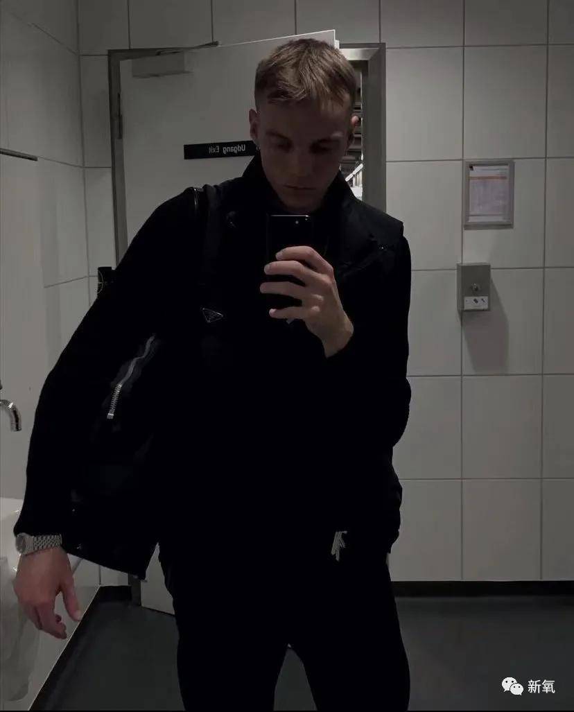 Charles 这是人类能长出来的脸吗?!