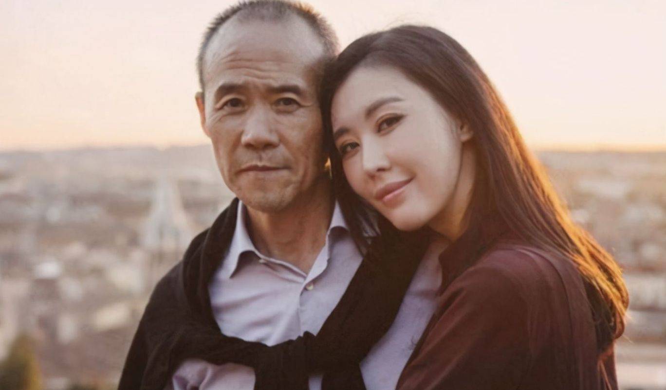 眼光 王石眼光真不赖,田朴珺穿牛仔装配马靴好帅气,1米72长腿太瞩目