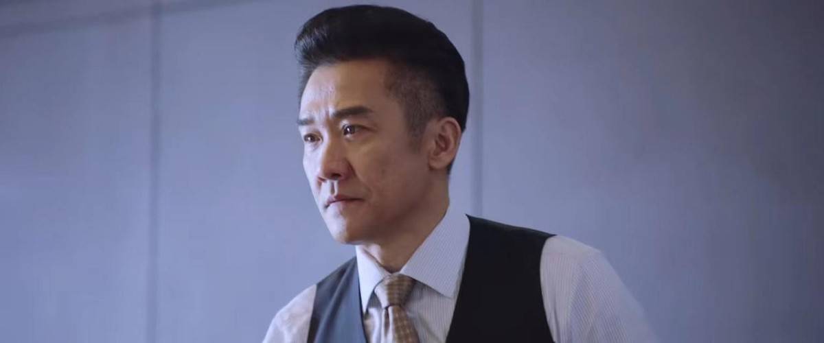 什么|靳东演技真的千篇一律？看完《突围》我有不同意见