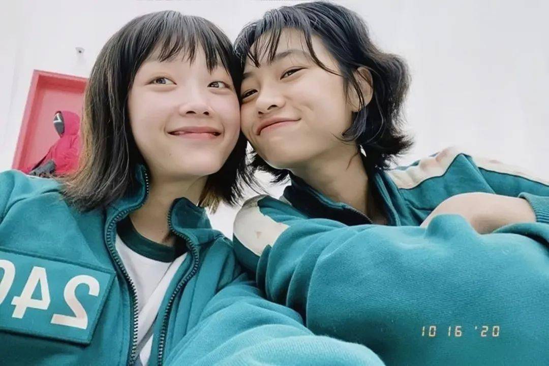 扮演者|《鱿鱼游戏》里最有 CP 感的一对，是她俩吧