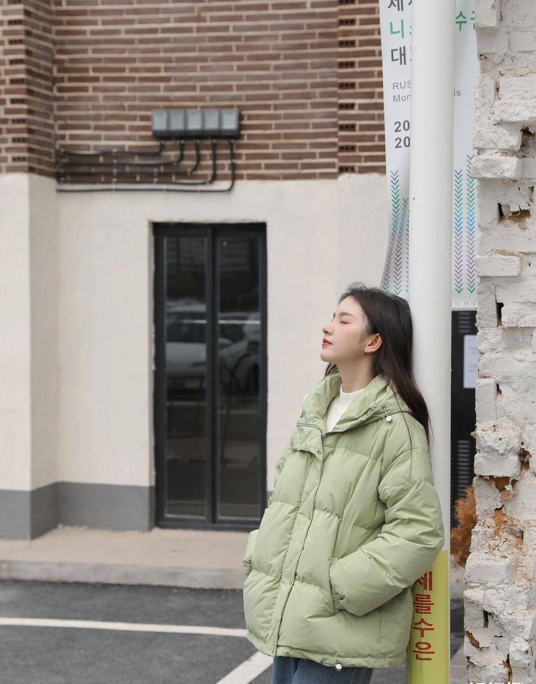 保暖性 小姐姐示例羽绒服：20+女性基础推荐5款单品值得借鉴，保暖又时尚