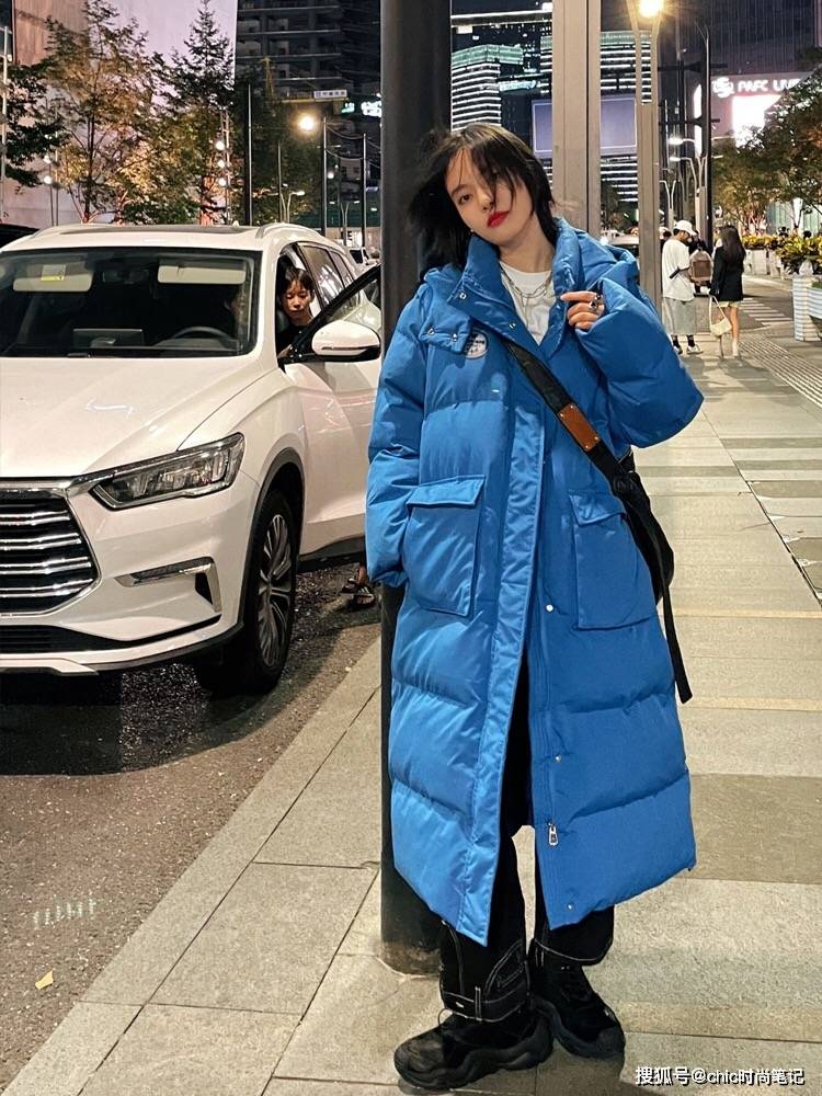 氛围 棉服两件就够，一件菱格纹瘦出新高度，一件美式棒球服野出新圈子