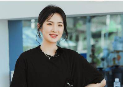 龚俊|黄晓明耍心眼，丁真动机不纯，《中餐厅》收官只能靠周也勉强挽尊