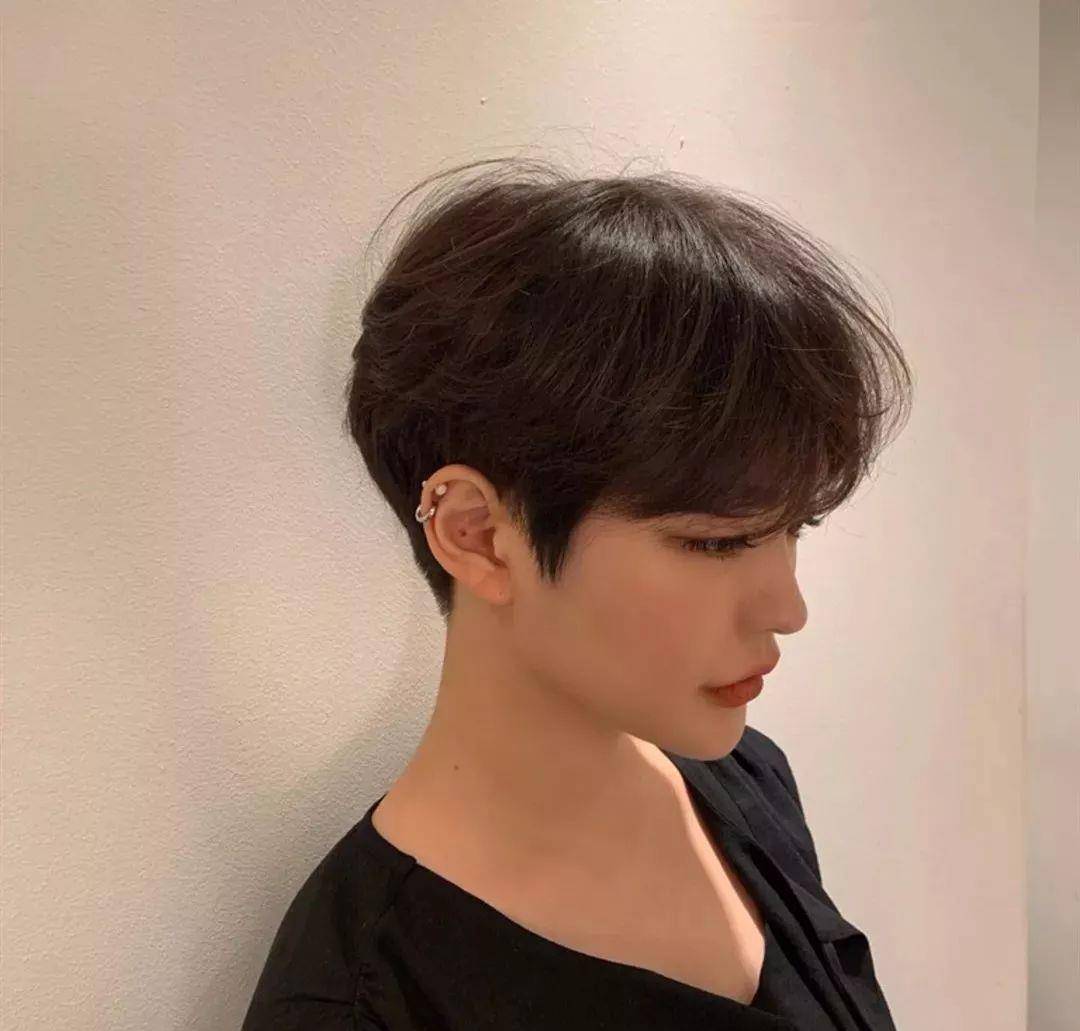 发型最撩人的短发这样剪！