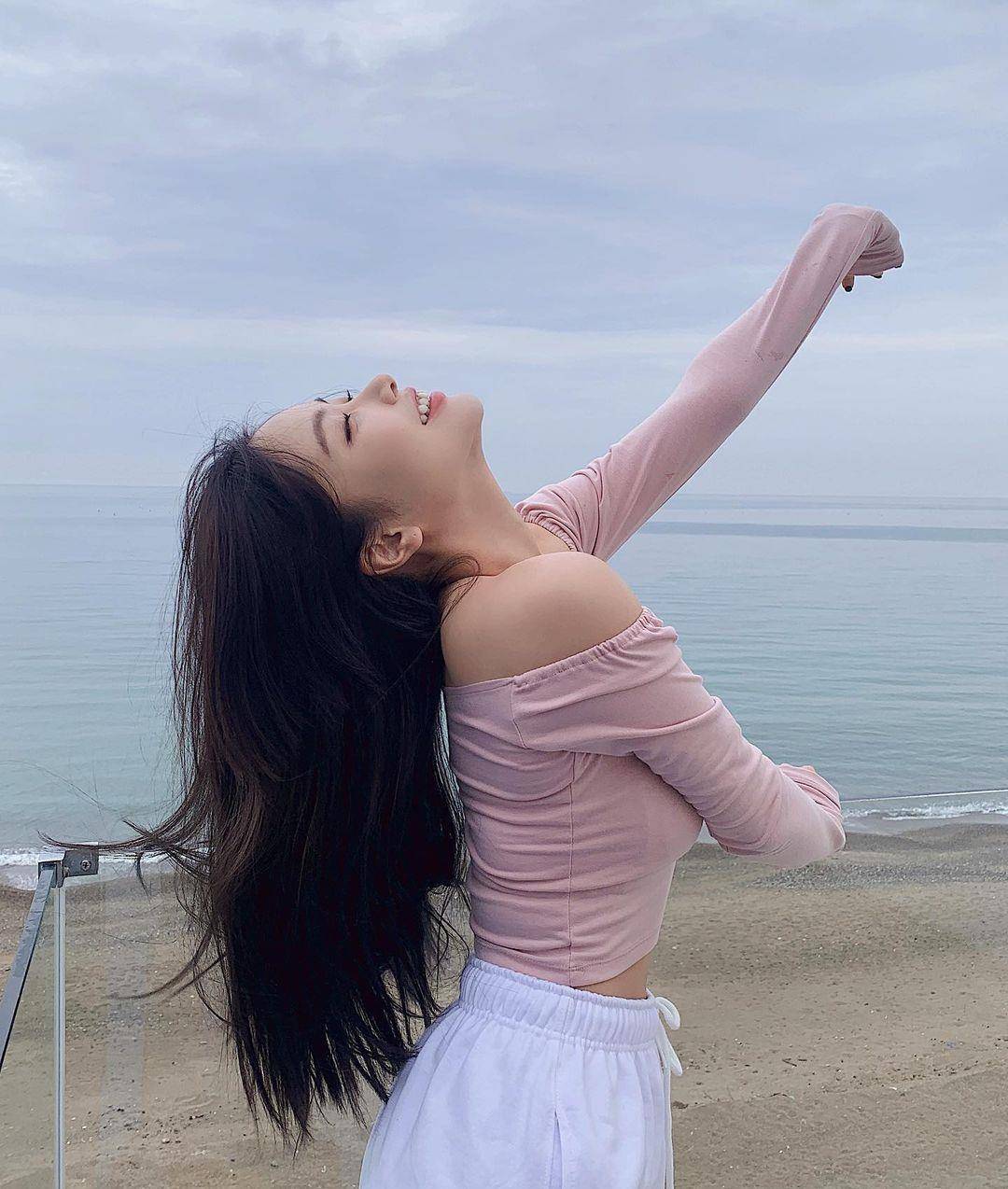 小白 简约搭配也能穿出女神范，穿搭小白学起来，让自己优雅又有女人味