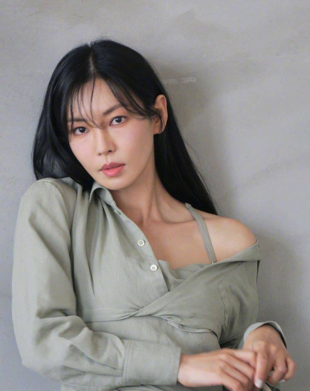 眼睛40+姐姐金素妍的逆龄秘密