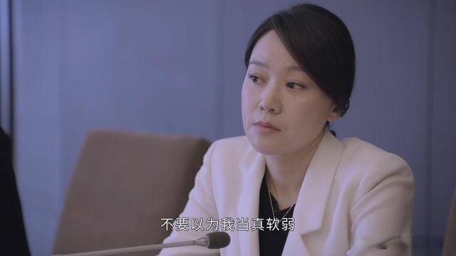 闫妮|全网热度第一,12位老戏骨作配!“视后”闫妮的《突围》不简单
