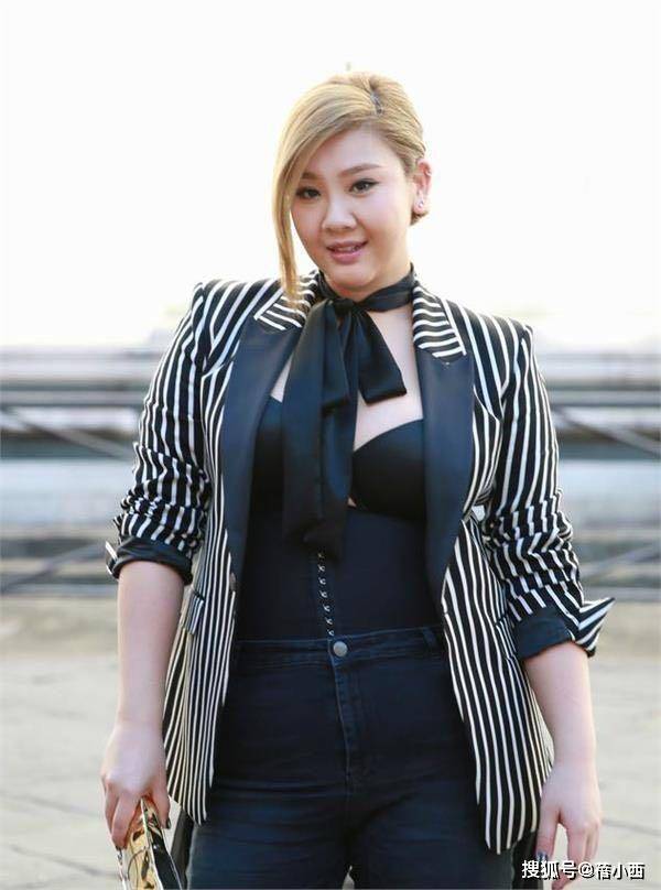 设计 又被郑欣宜美到了,将紧身衣穿出不同魅力,不愧是180斤的女神