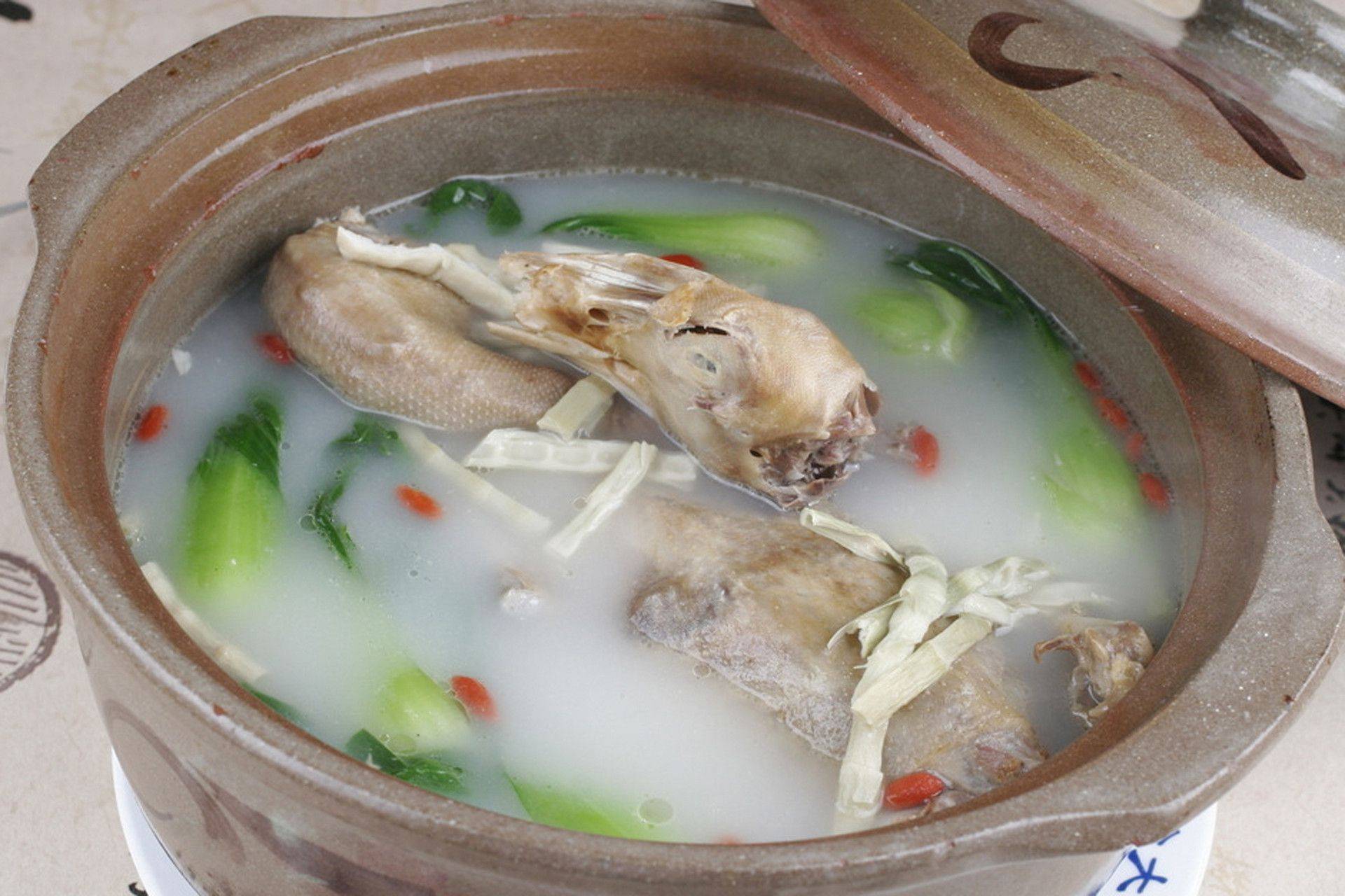 石斛煲青头鸭汤的做法