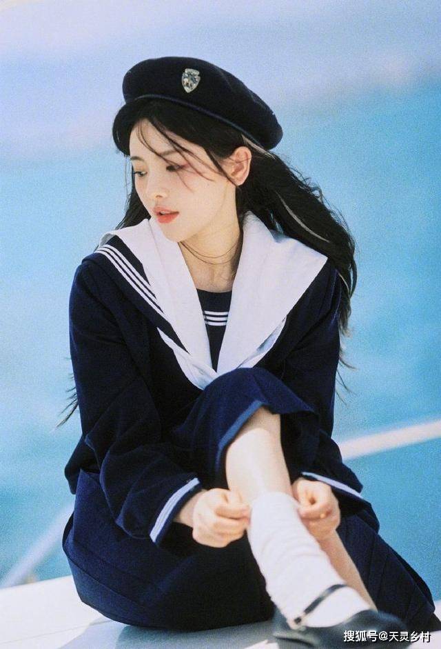 配饰 穿JK制服，记住“3不要”和“2要”，想不美都难！