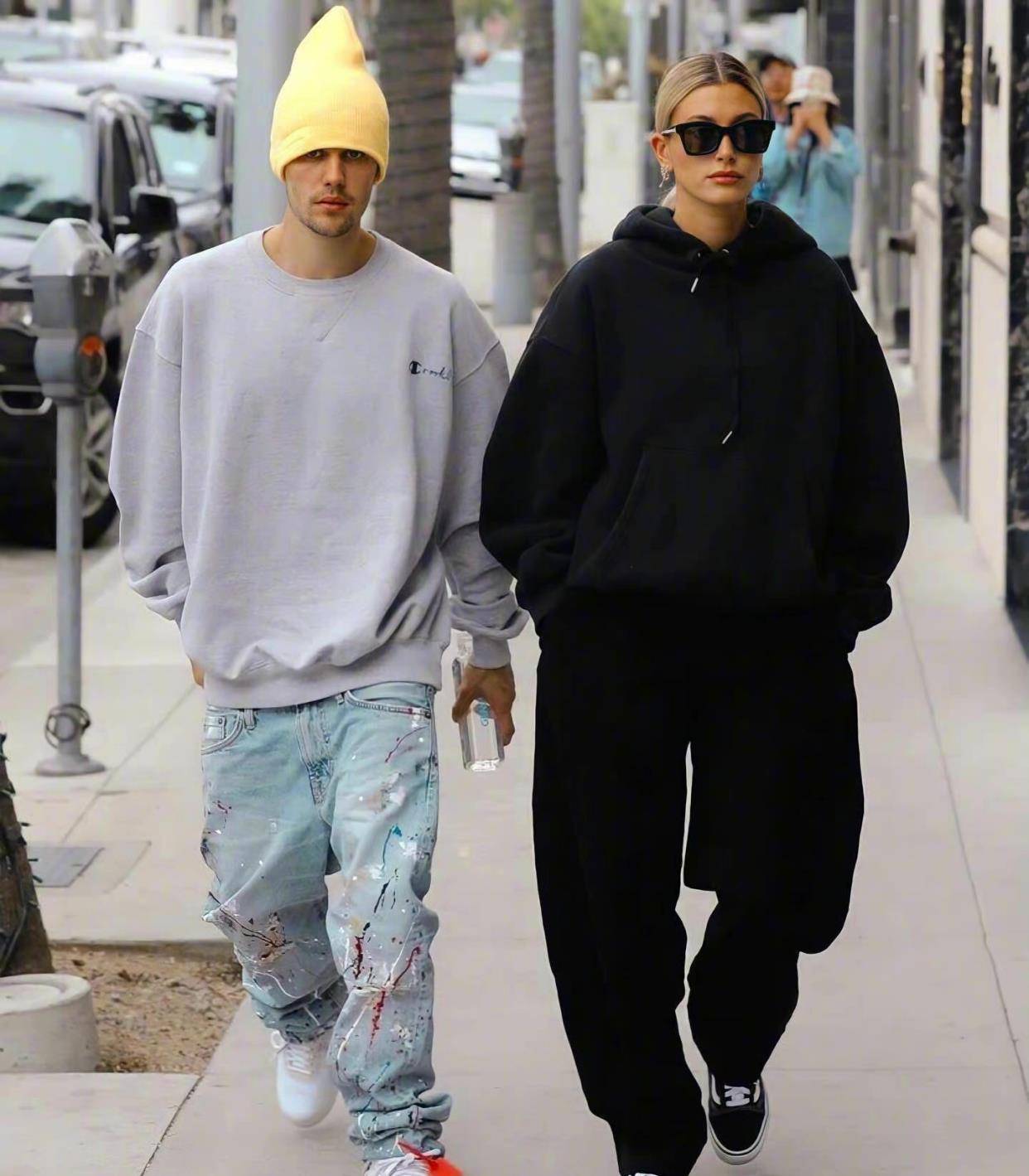 服装 超模肯豆现身NBA现场看比赛，海莉夫妇温馨同框，穿搭休闲时尚