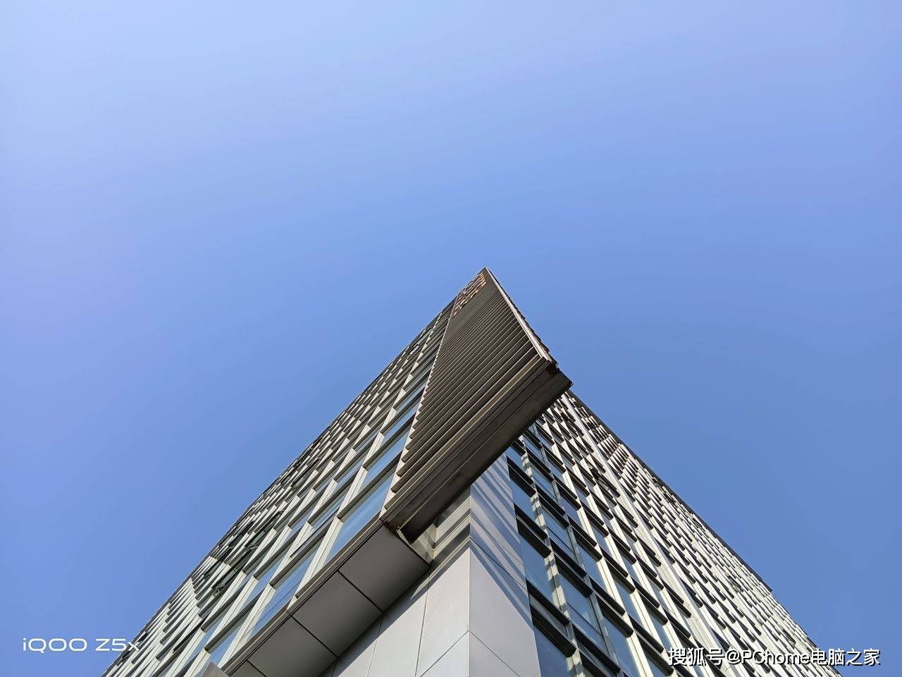 iQOO Z5x评测：配备5000mAh大电池的千元性能先锋