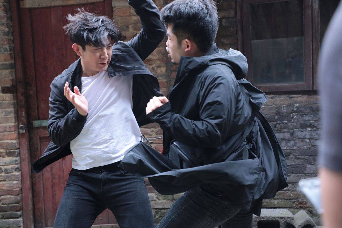 电影|高晓攀新片惨遭“扑街”，上映12天仅2.6万票房，导演都懒得宣传