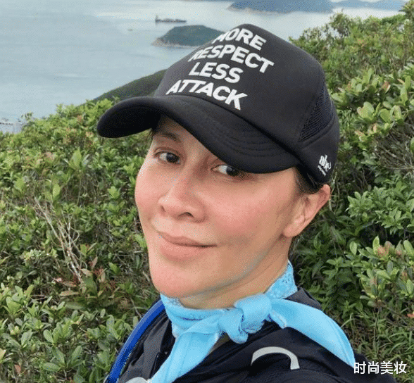 因为女明星素颜好真实，有些人几乎认不出？不画眉毛的刘嘉玲太憔悴