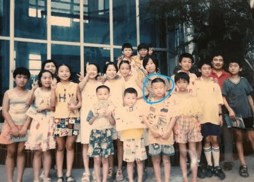 杜海涛|沈梦辰:主持出道与男友撒实名狗粮爆红,曾在节目中现了“原形”