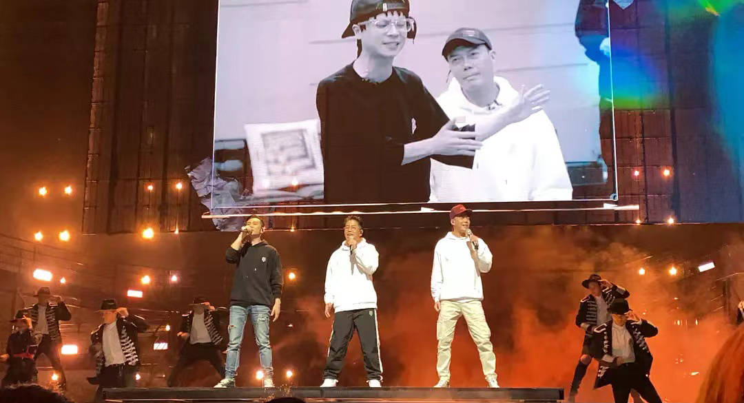 张晋|芒果发布会:综艺片单新鲜出炉,11位哥哥亮相精彩亮相,大湾区合体清唱粤语歌