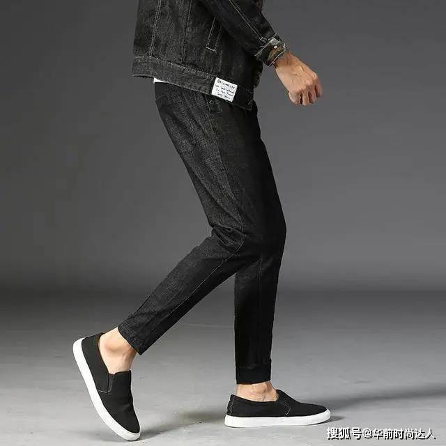 面料 男人过了45岁,多穿这样的男裤,尤其第2款,更有男人味