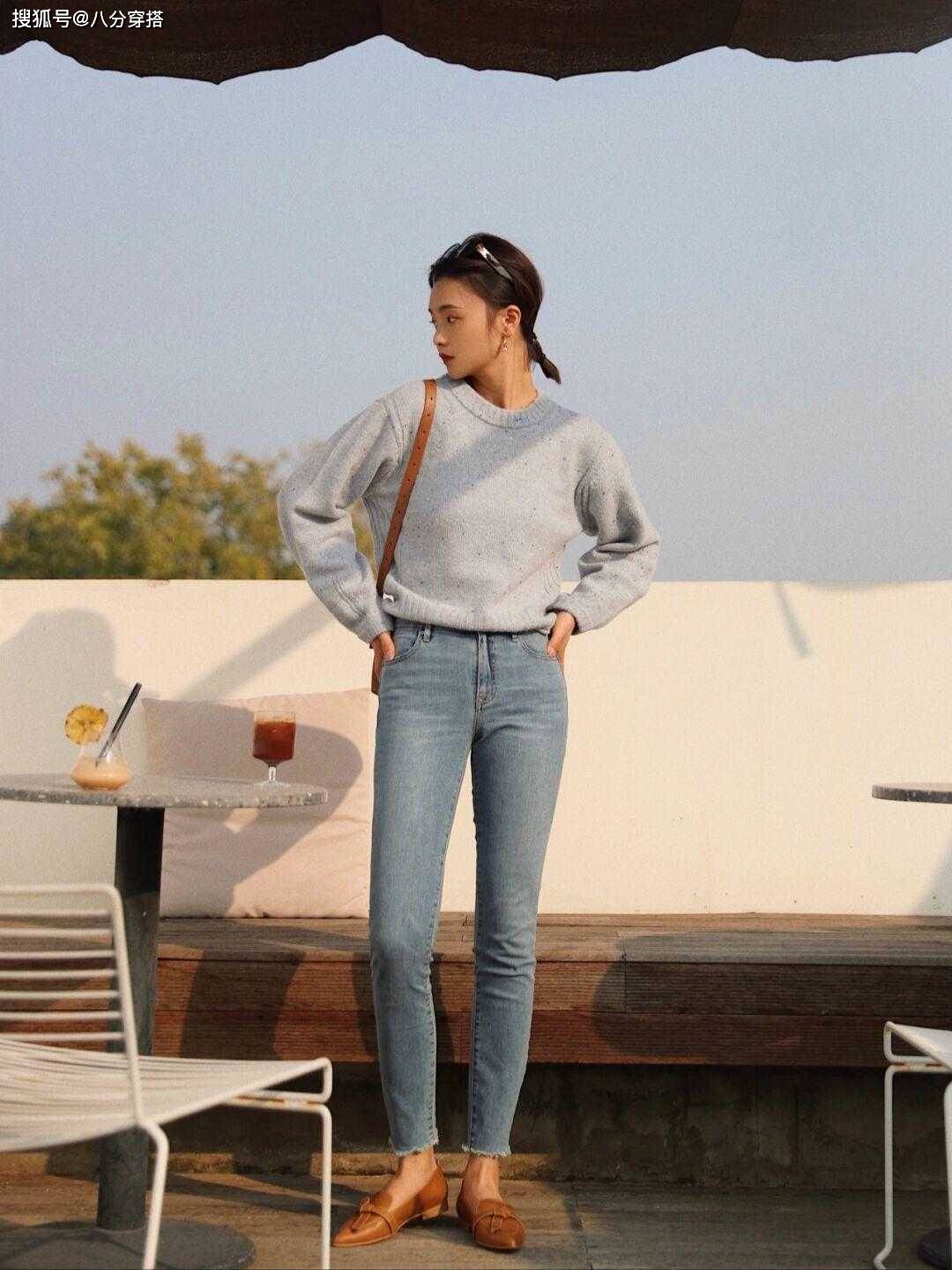 整体 紧身牛仔裤可不是什么非主流单品，冬天穿它出门，遮肉显瘦又显高